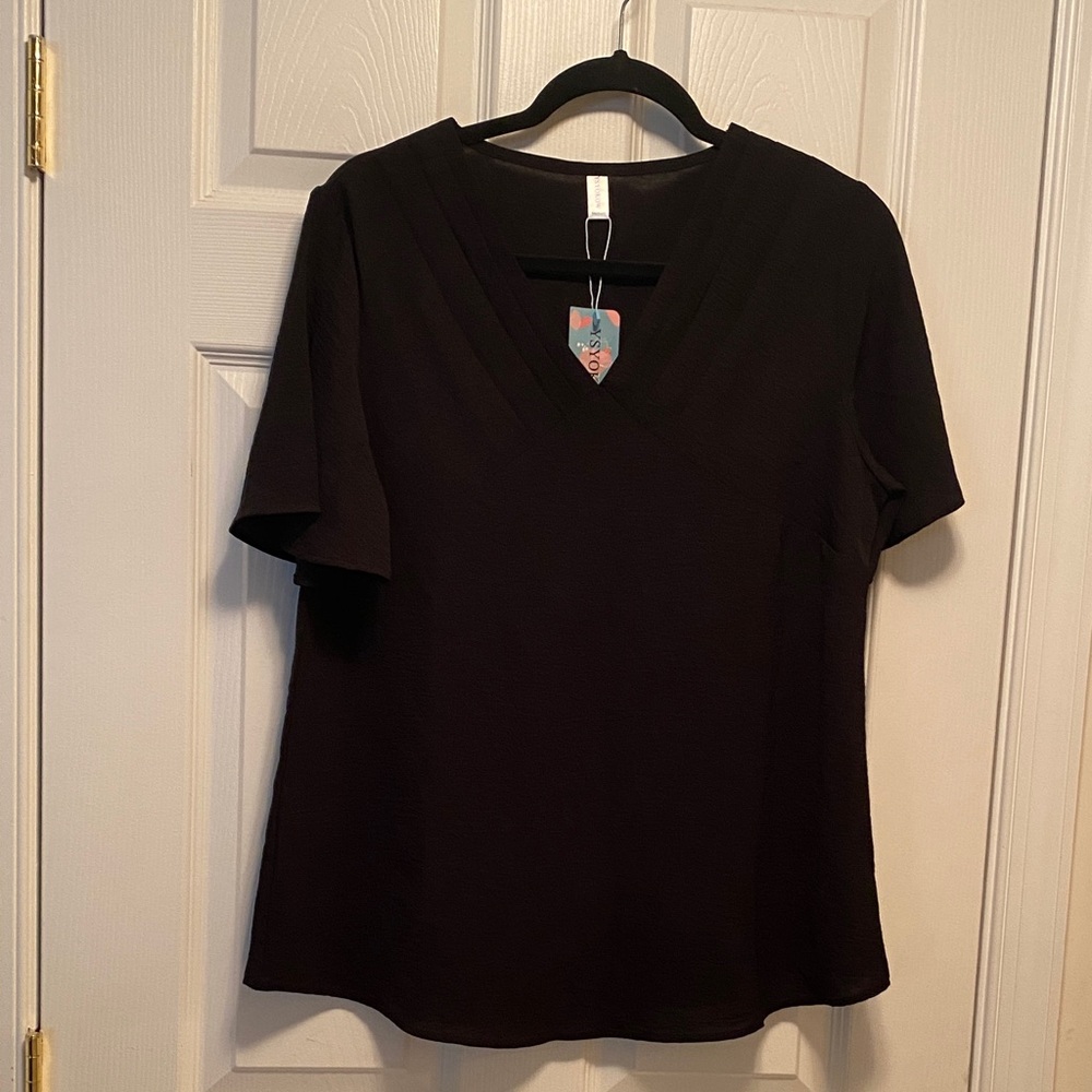 YSYOKOW  Black V-Neck Women's Blouse…size Medium